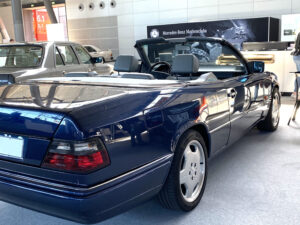 320 Cabrio 02.jpg