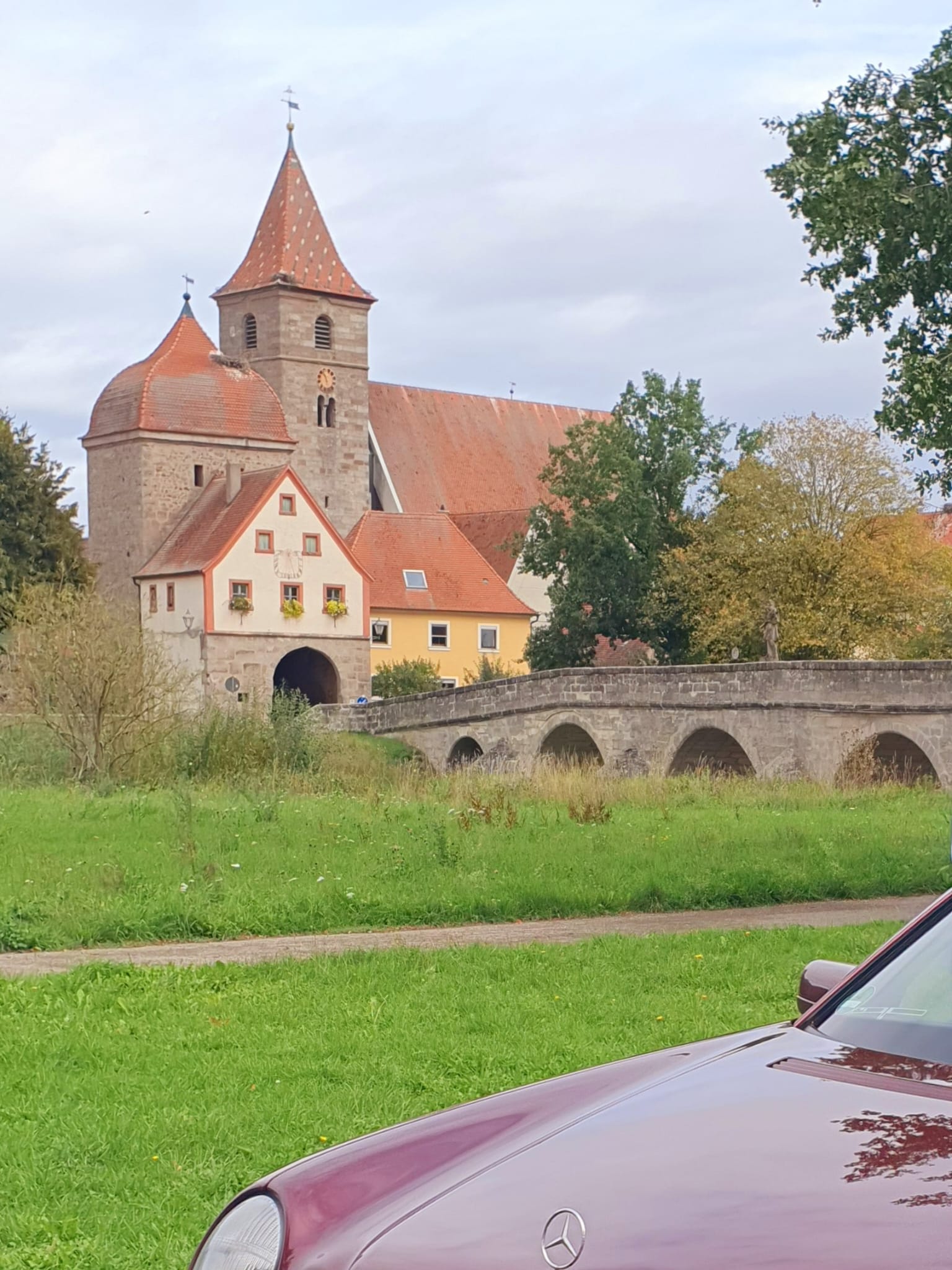 Ornbau Blick auf die Brücke und Toranlage+